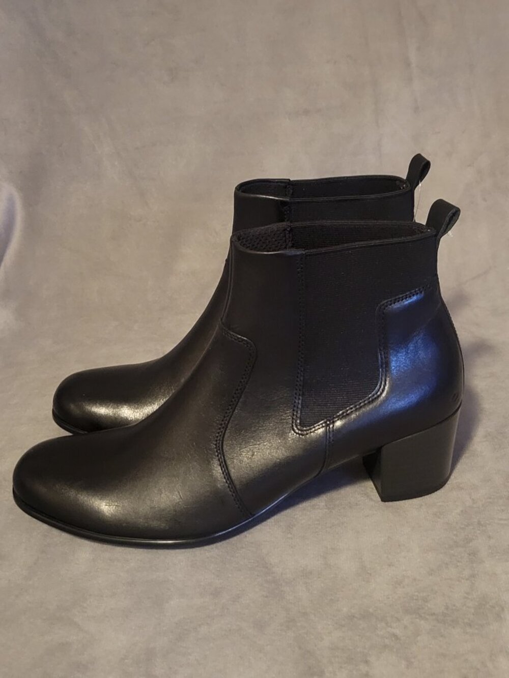 ECCO Chelsea Black Leather Pull-On Ankle Boots Square Toe Rubber Sole US 8.5